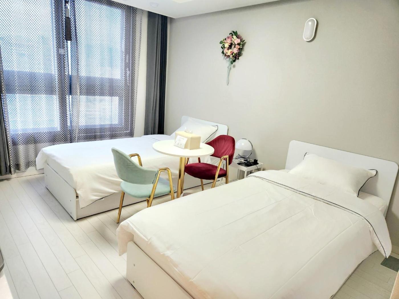 Daegu Star B&B Dsr Hotel Lily Guestroom المظهر الخارجي الصورة