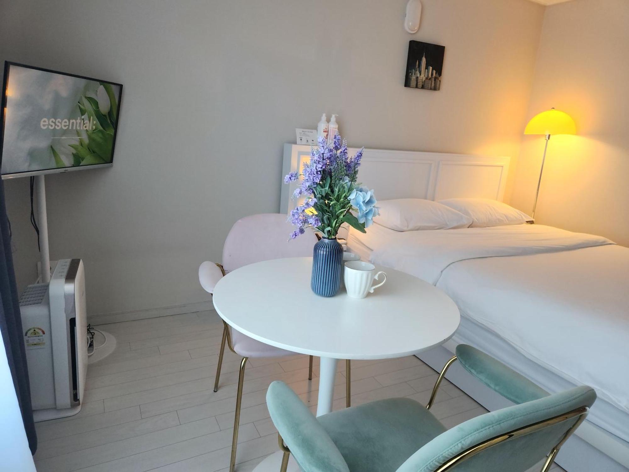 Daegu Star B&B Dsr Hotel Lily Guestroom الغرفة الصورة