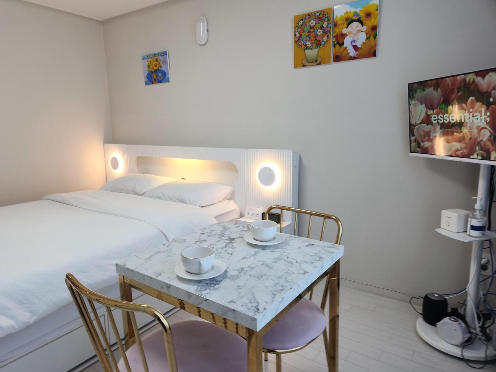 Daegu Star B&B Dsr Hotel Lily Guestroom الغرفة الصورة