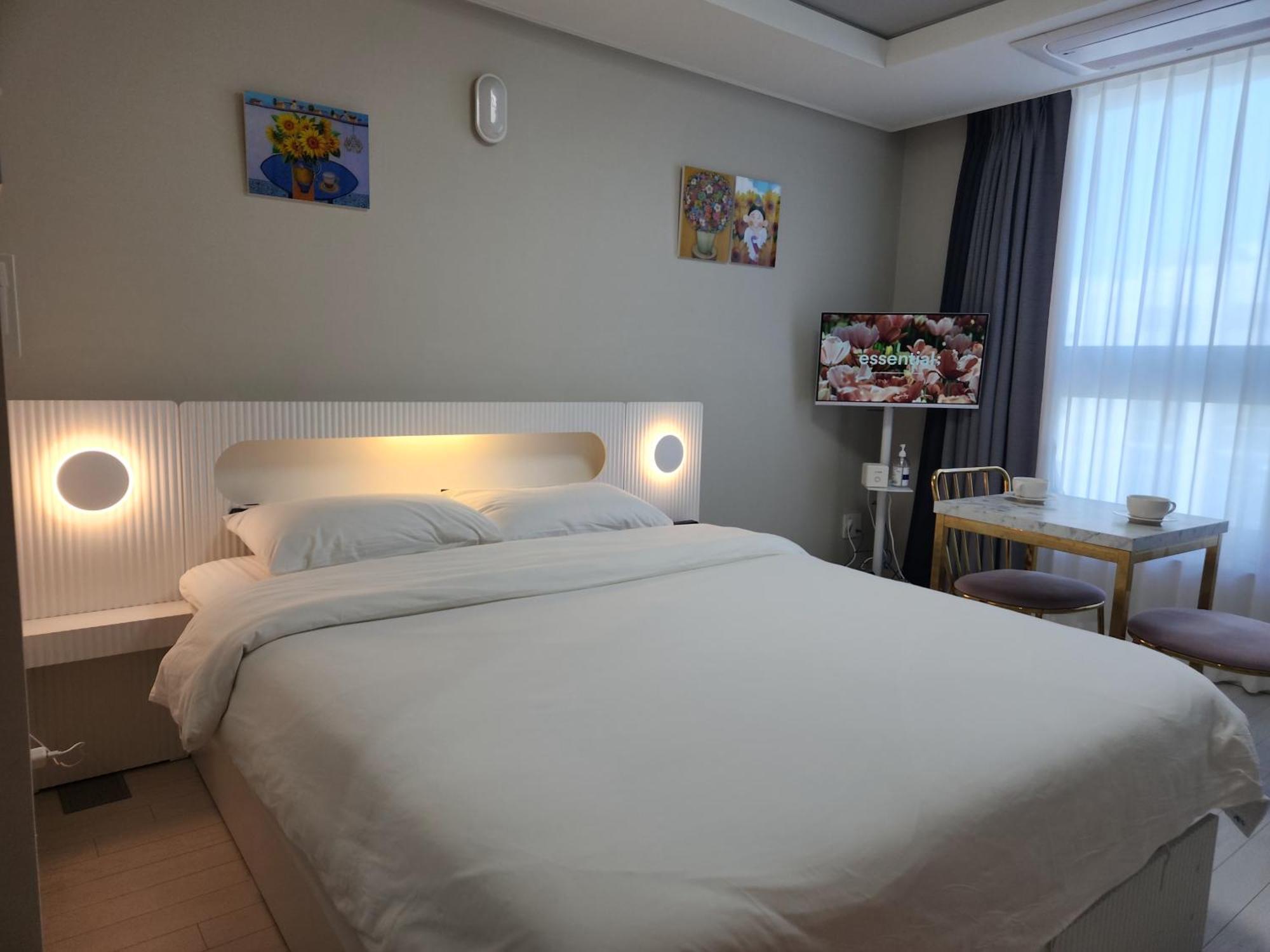 Daegu Star B&B Dsr Hotel Lily Guestroom الغرفة الصورة