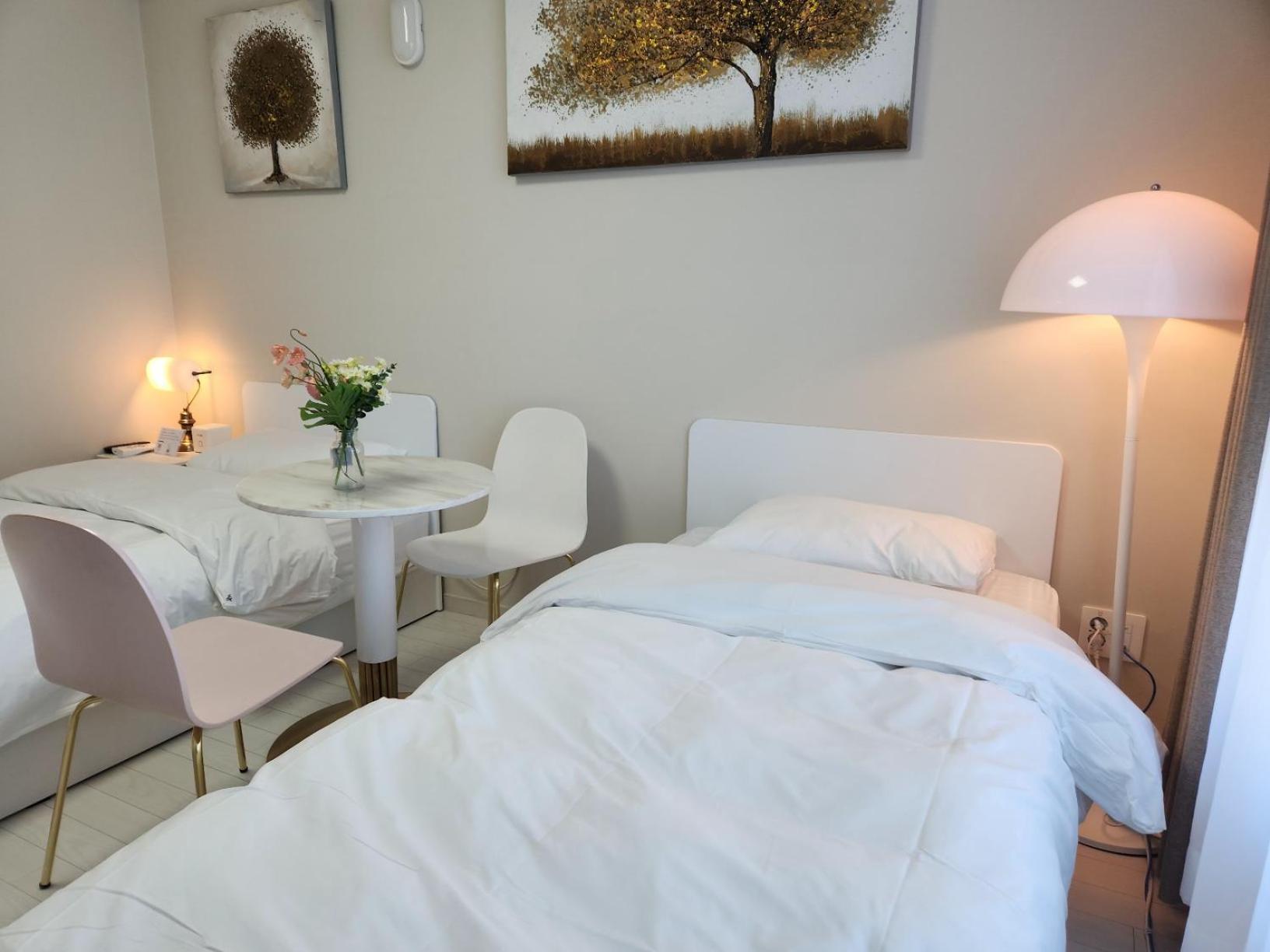 Daegu Star B&B Dsr Hotel Lily Guestroom الغرفة الصورة